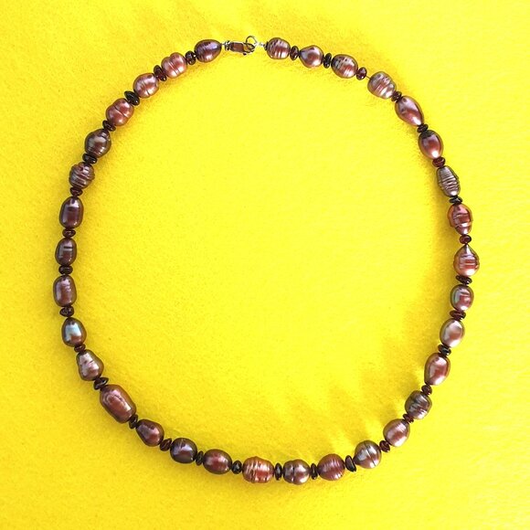 Vintage Brownish-Purple Freshwater Baroque Pearl Necklace with 925 Silver Clasp - Picture 5 of 13